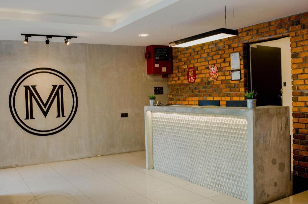 Monaco Boutique Hotel Sadong Jaya Кота-Кинабалу Экстерьер фото