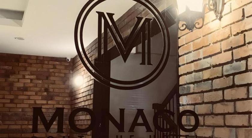Monaco Boutique Hotel Sadong Jaya Кота-Кинабалу Экстерьер фото