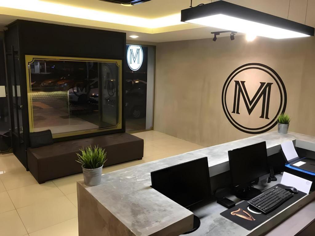 Monaco Boutique Hotel Sadong Jaya Кота-Кинабалу Экстерьер фото