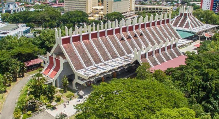 Monaco Boutique Hotel Sadong Jaya Кота-Кинабалу Экстерьер фото