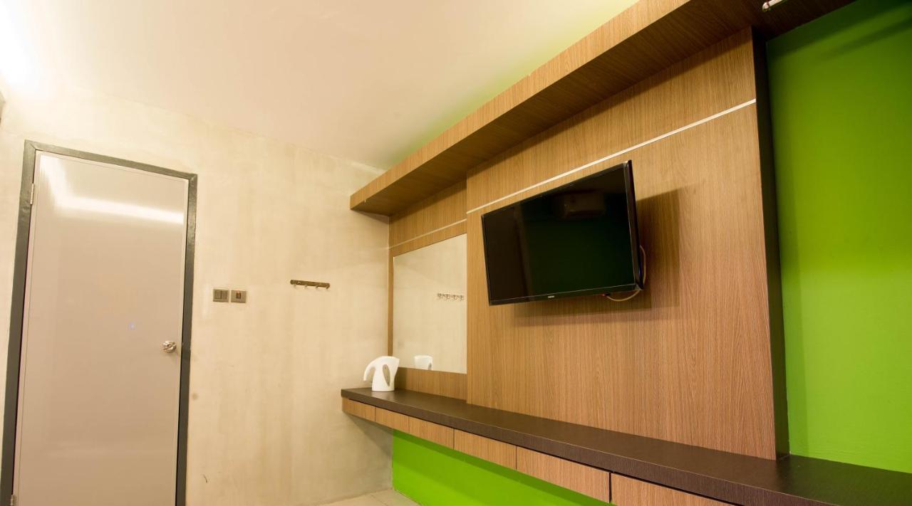 Monaco Boutique Hotel Sadong Jaya Кота-Кинабалу Экстерьер фото