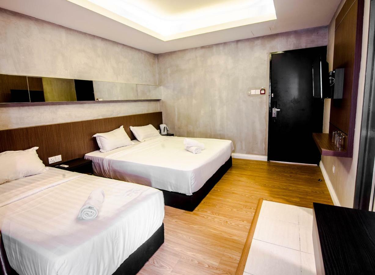Monaco Boutique Hotel Sadong Jaya Кота-Кинабалу Экстерьер фото