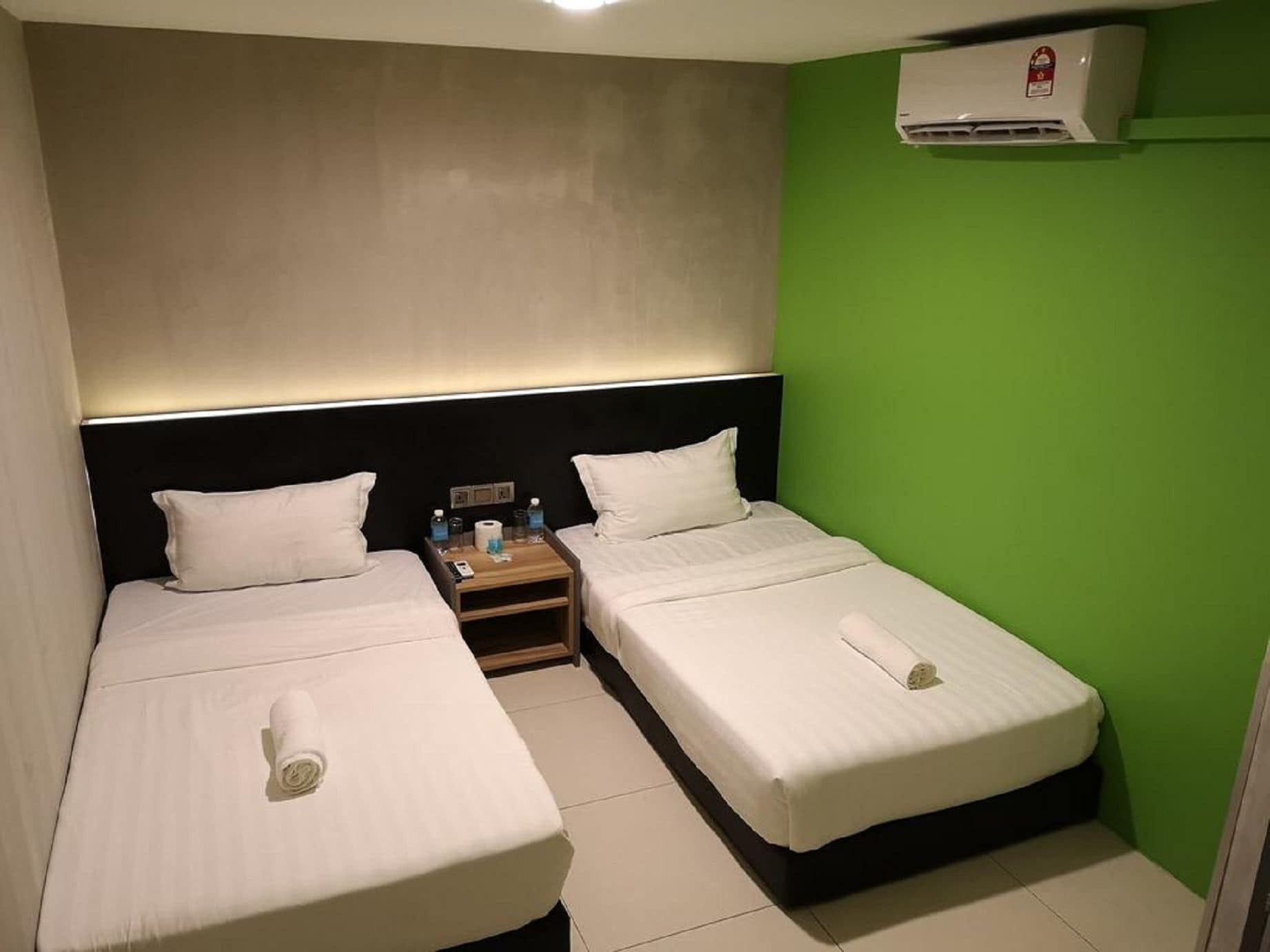 Monaco Boutique Hotel Sadong Jaya Кота-Кинабалу Экстерьер фото